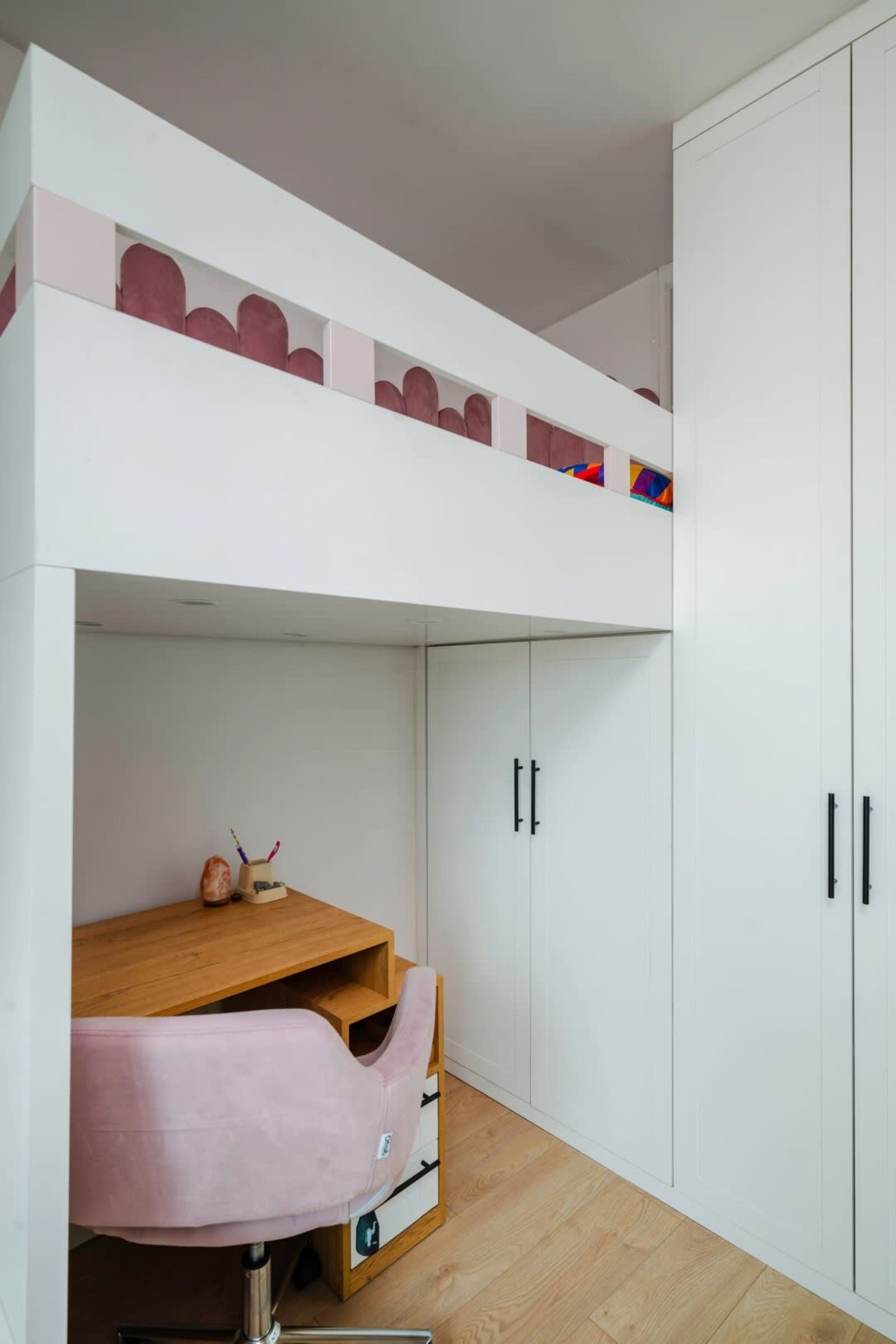 Sunny Stylish Apartment in Sofia - Photo 7