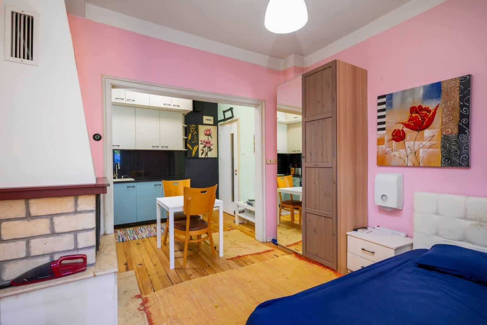 Sofia's 1BD Colourful Getaway Near NDK - Photo 3