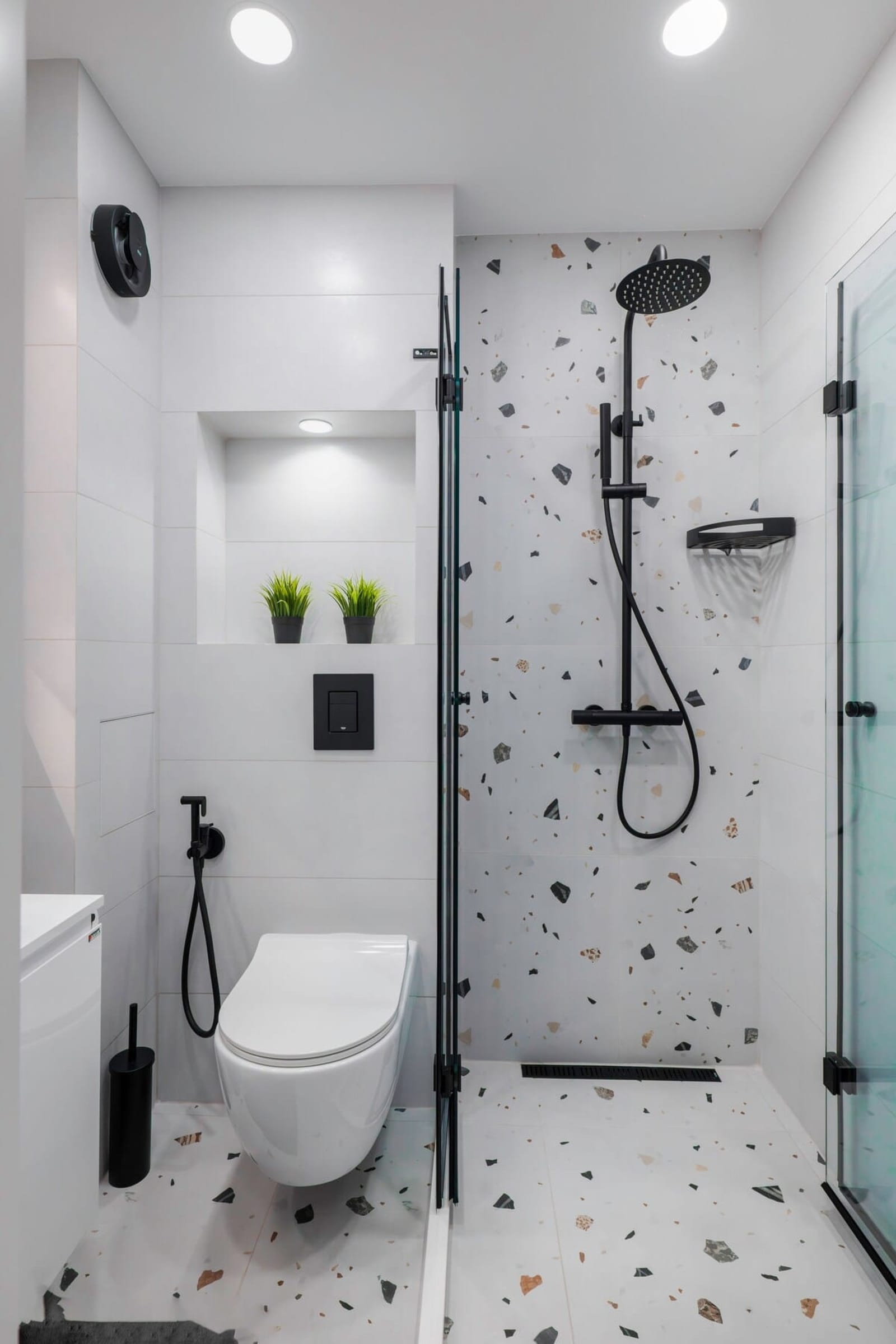 Modern&amp;Central 2-BD with Parking - Photo 11