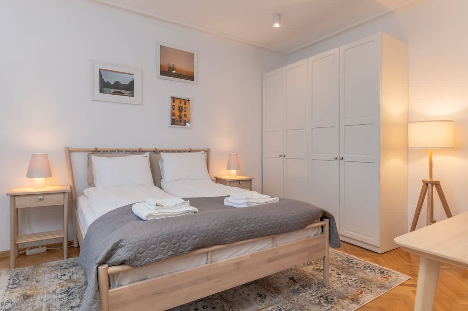 Industrial 2BD Flat | 3 Min to Metro &amp; Stadium - Photo 14