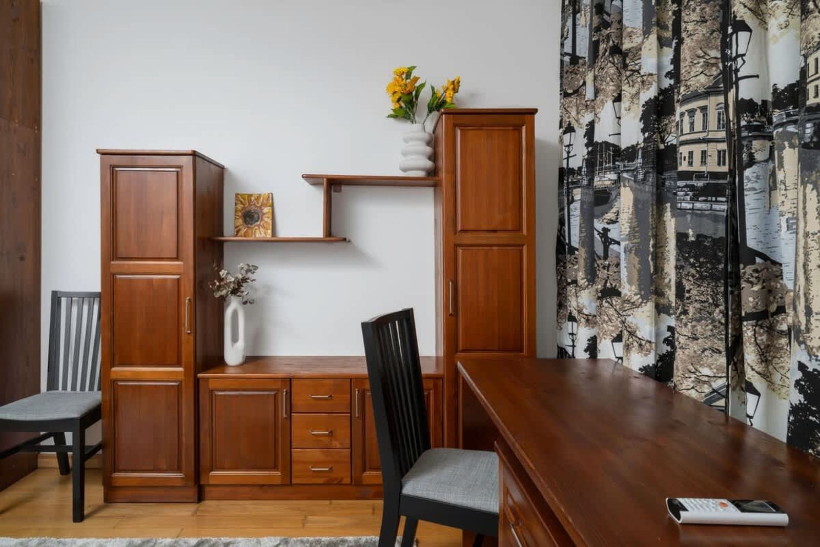 1BD flat with Desk on Russian Monument Square - Photo 3