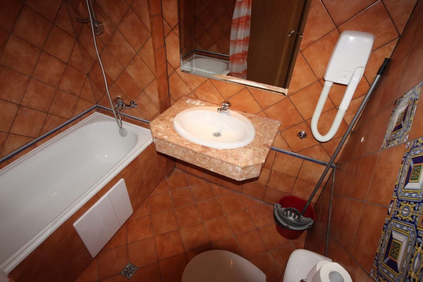 Atrium Apartment with balcony - Photo 19