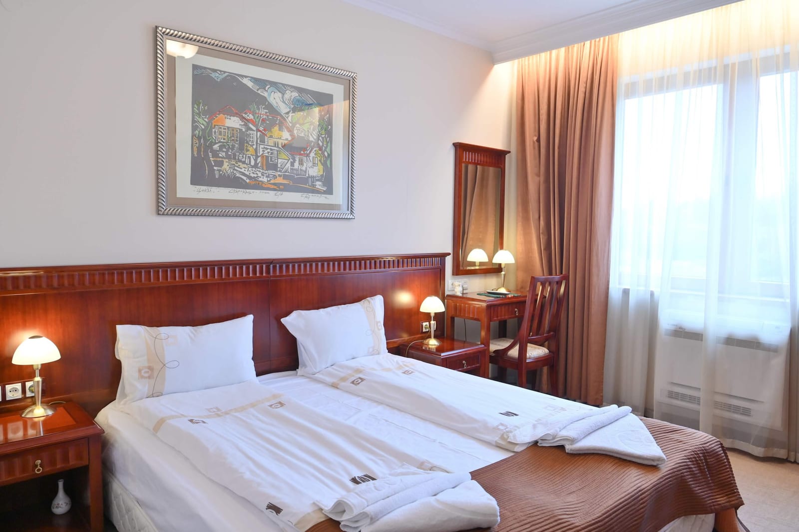 Riverside 1BR in Downtown, Near Ski Lift - Photo 3