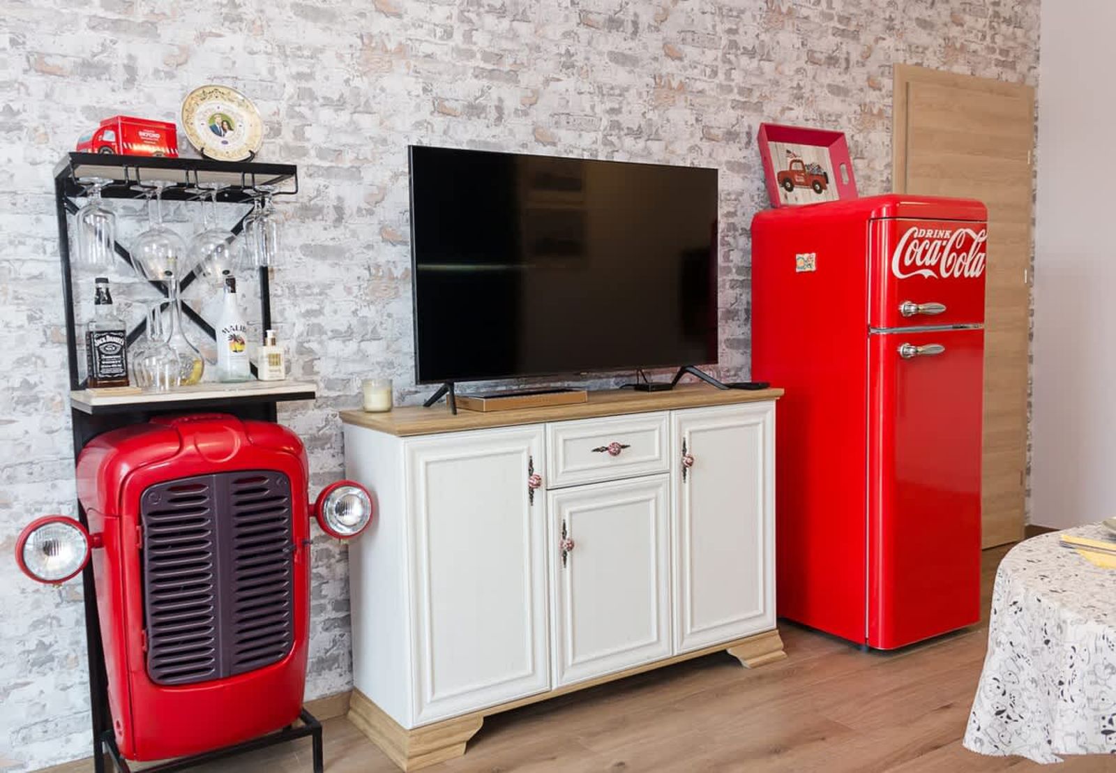 Azur Premium 1BD Flat  Pool &amp; Parking - Photo 6