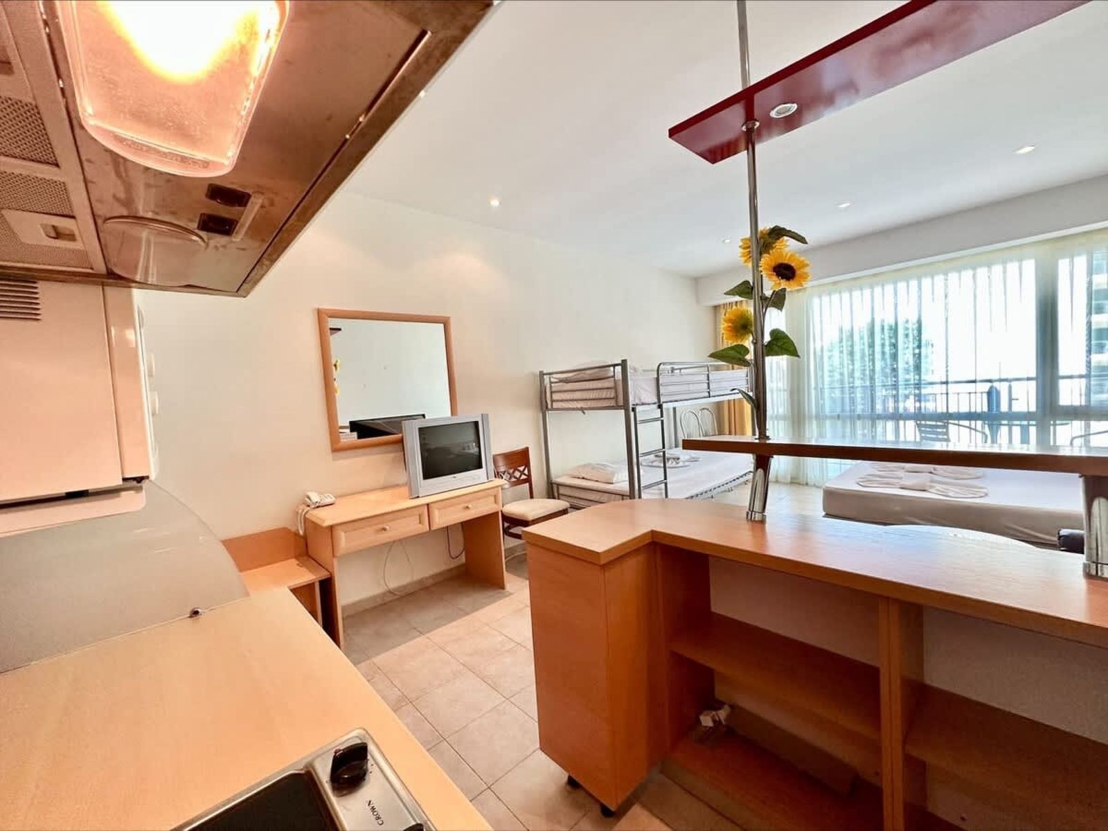 Miramar Palace Family Studio - Photo 22