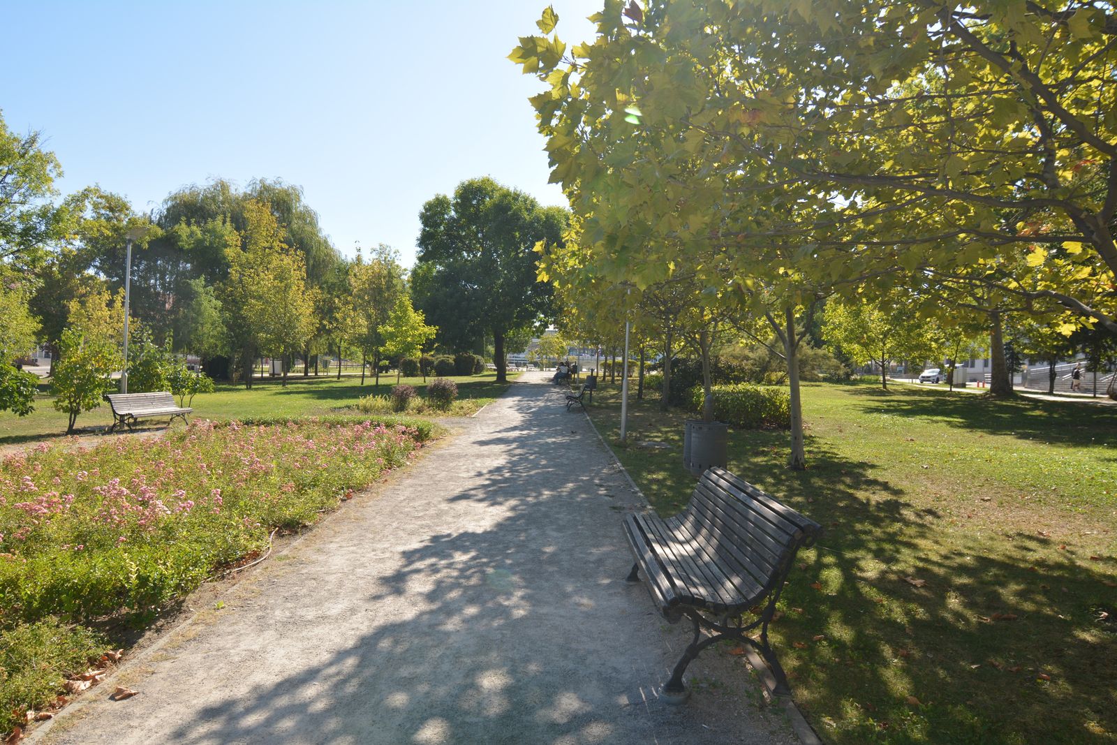 Big recognizable modern building with a bridge view of Sofia - Photo 28