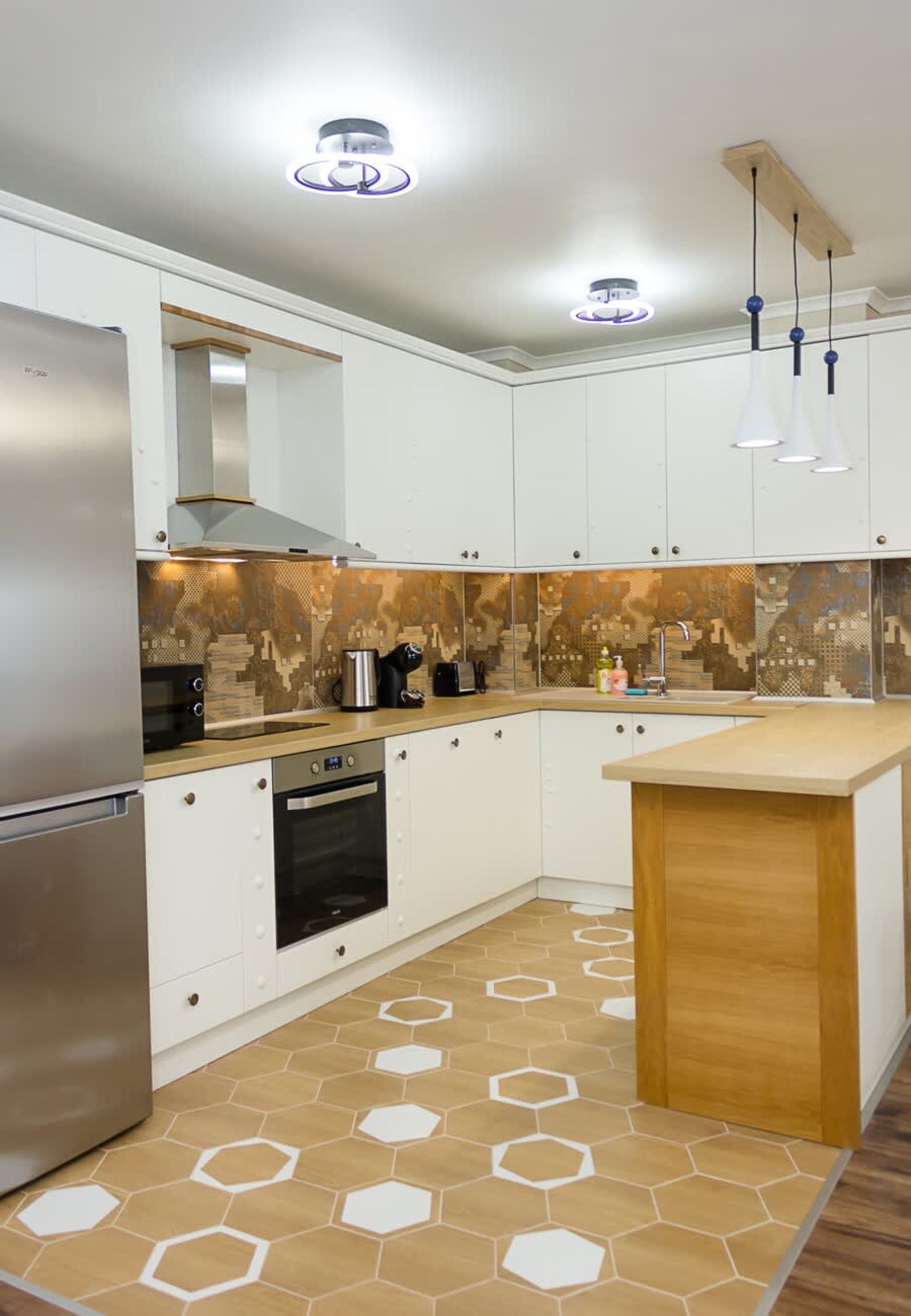 2BD Home In The Heart Of Varna with Parking - Gold - Photo 6