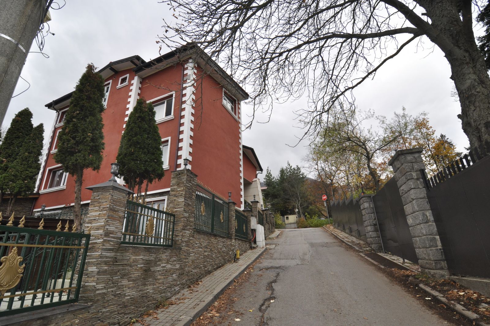 Vintage City Hotel in Sofia - Photo 2