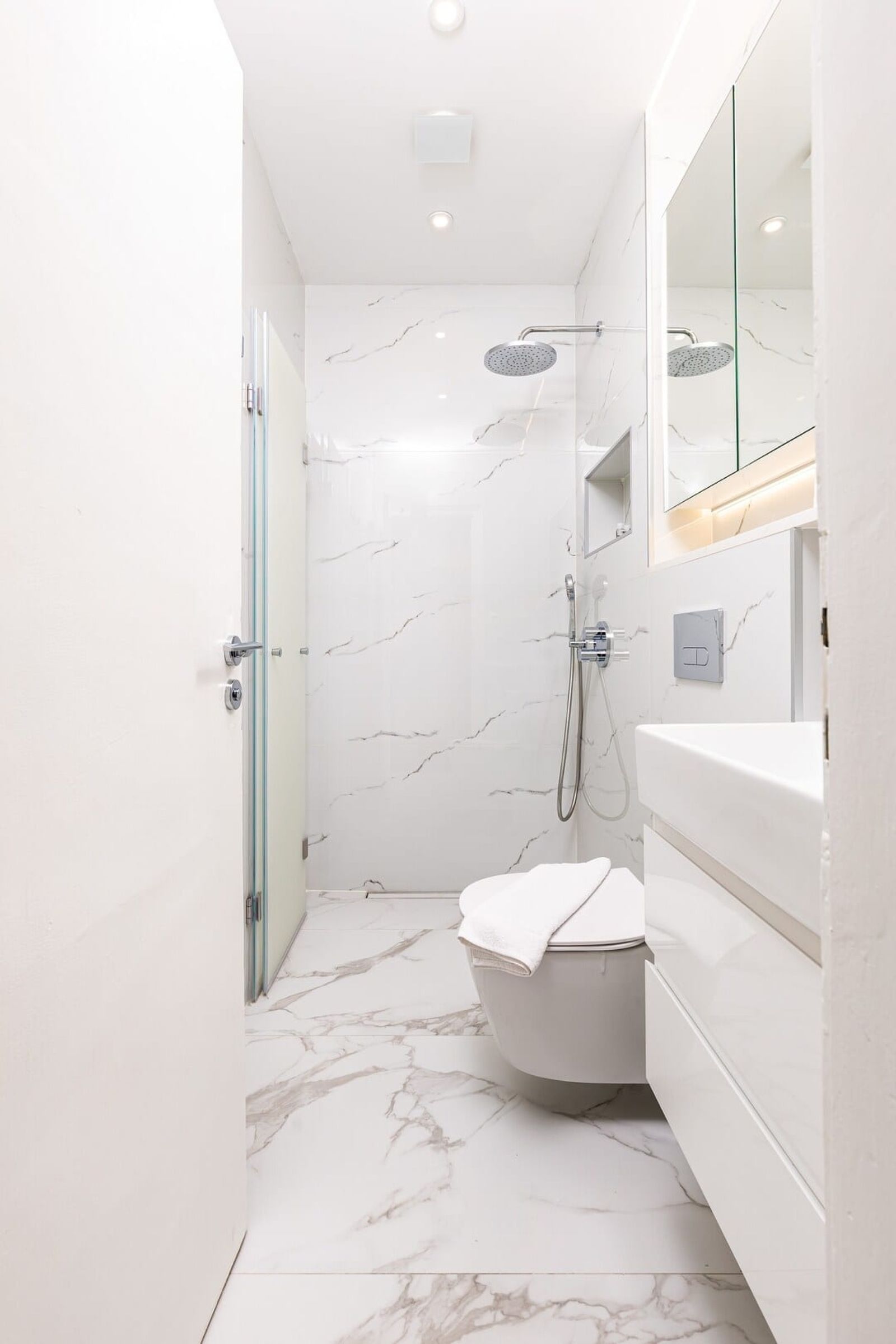 Spacious 2BD Apartment in Central Plovdiv - Photo 27