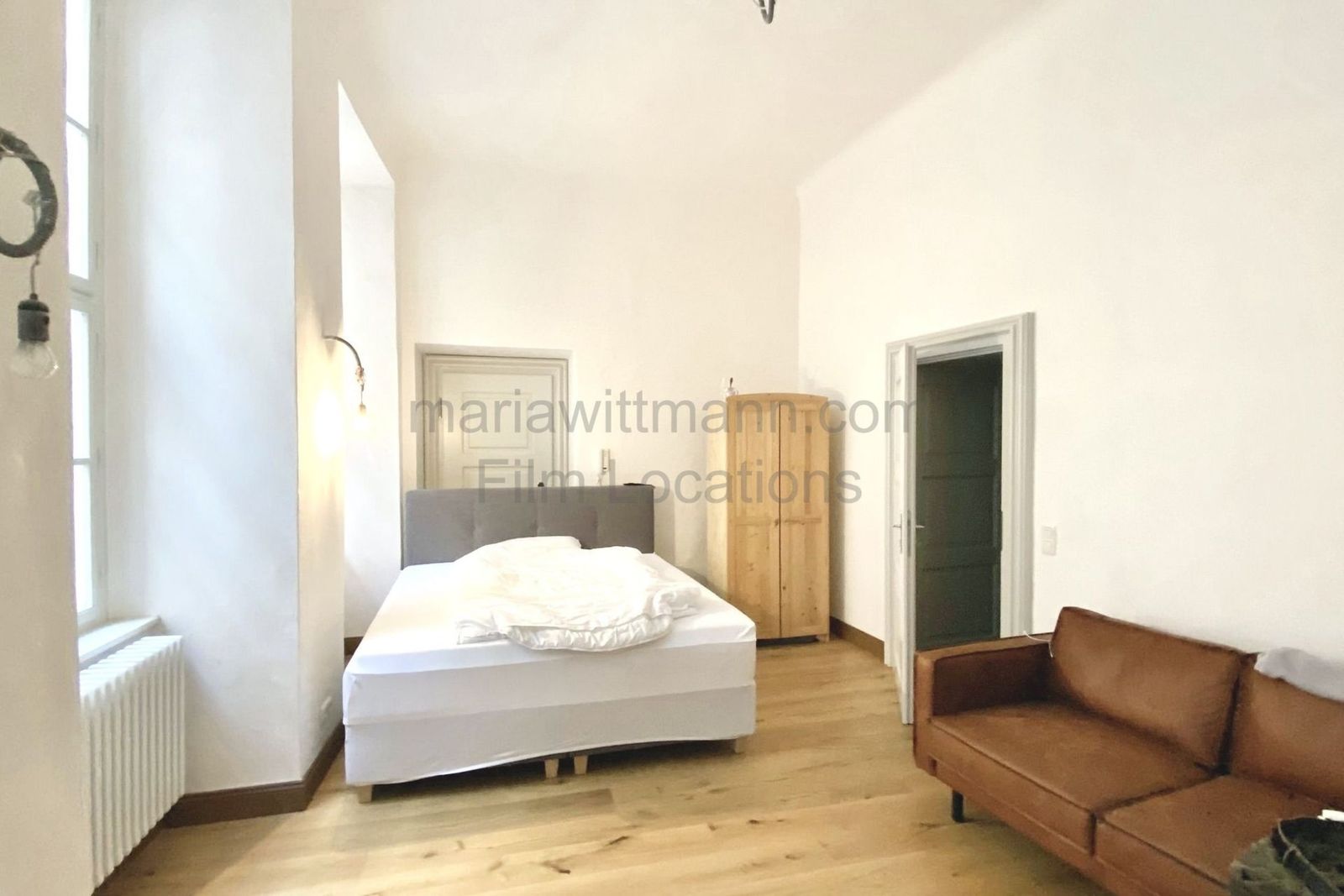 Historic Apartment with Tall Windows and High Ceilings - Photo 16