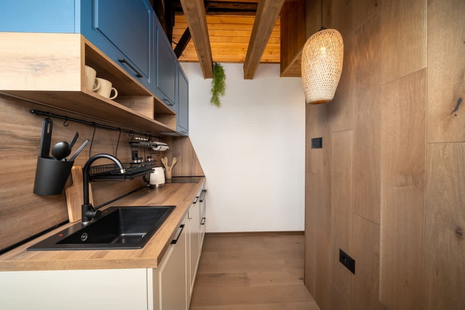 Gurgulyat view - 1 Bedroom Loft - Photo 8