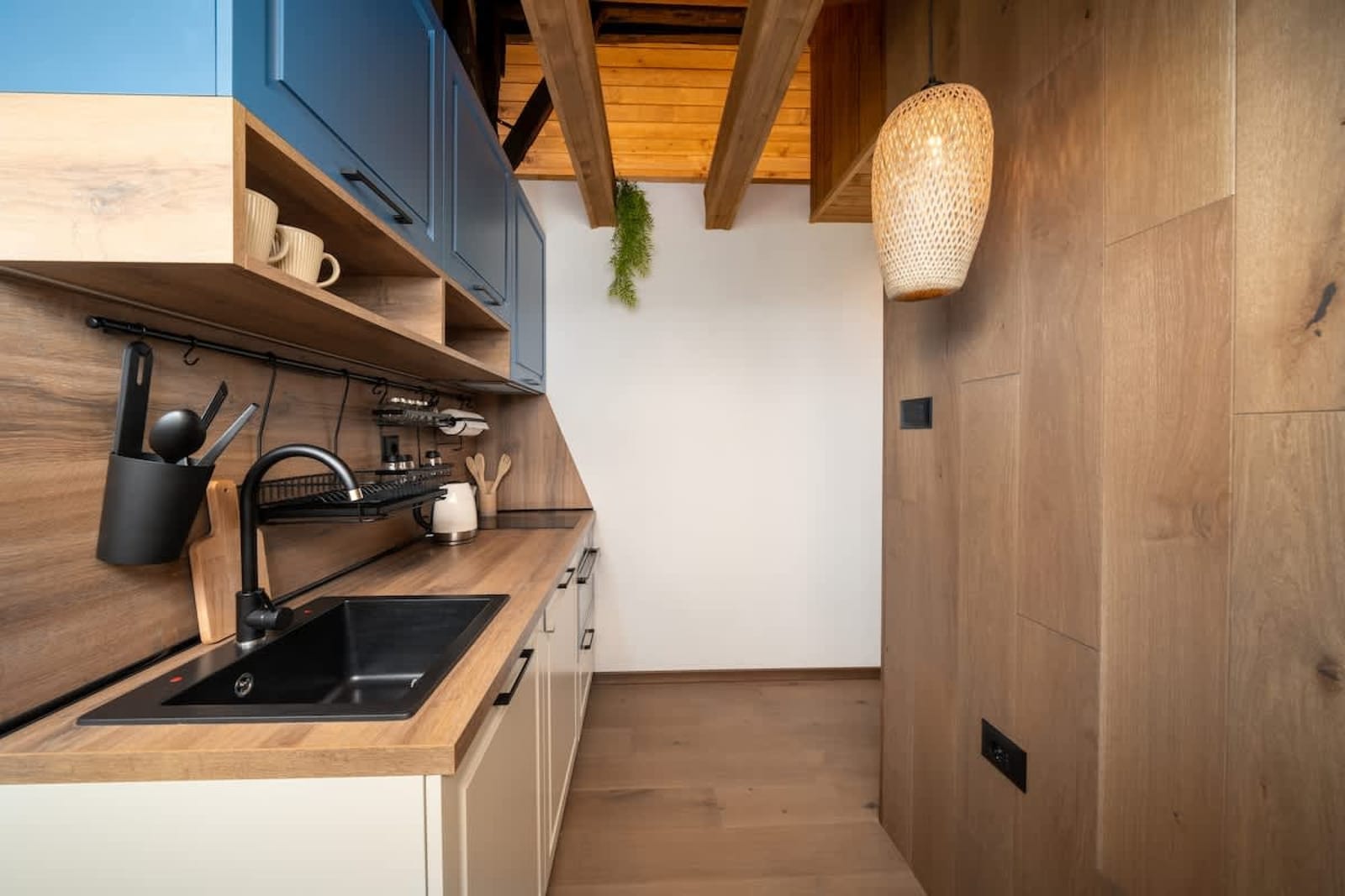 Gurgulyat view - 1 Bedroom Loft - Photo 8