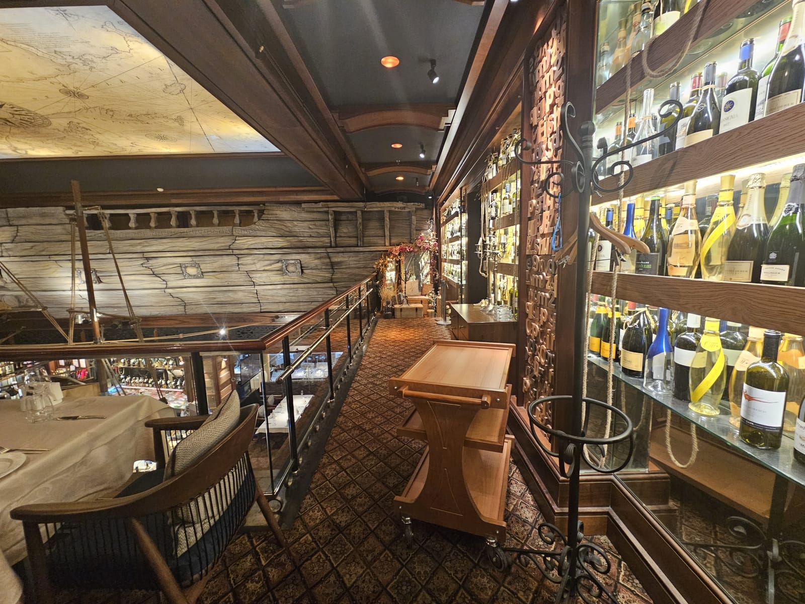 Adventurous High-luxury Restaurant in Sofia - Photo 25