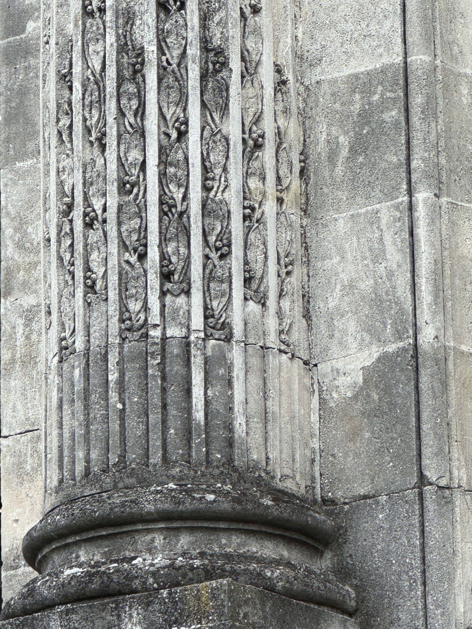 Ruined Palace, Romania - Photo 9