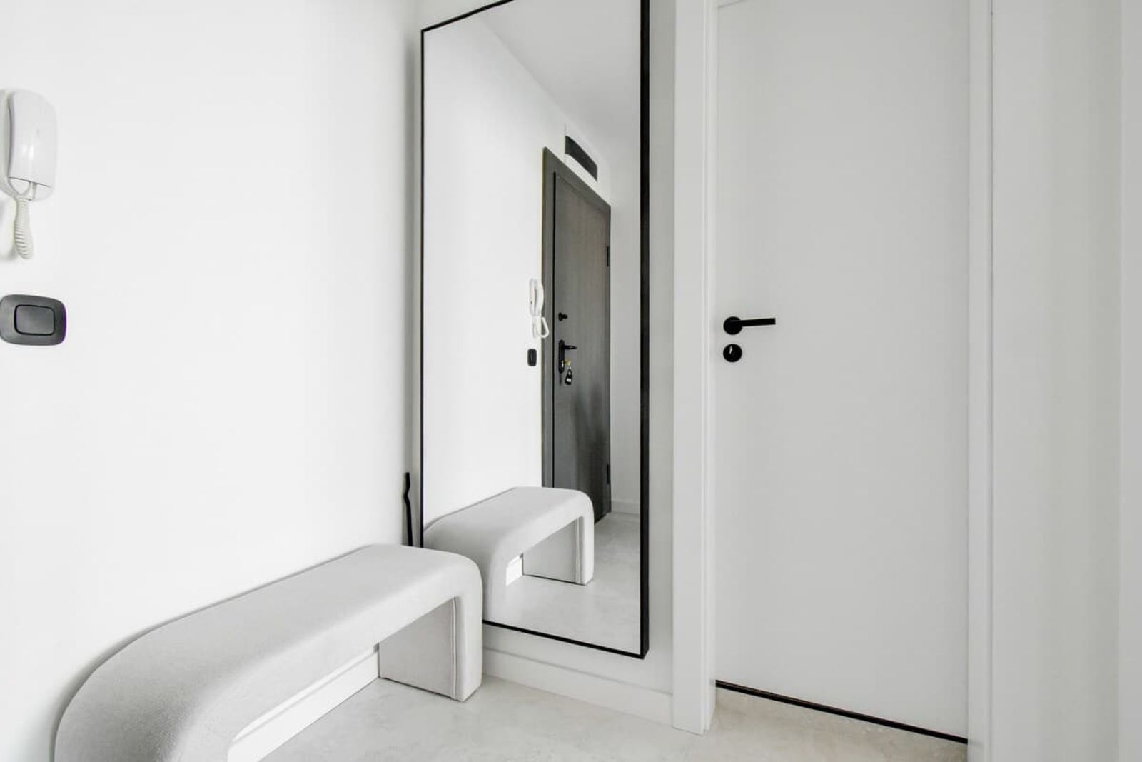 Modern &amp; Quiet 1BR Near Center + Private Parking - Photo 17