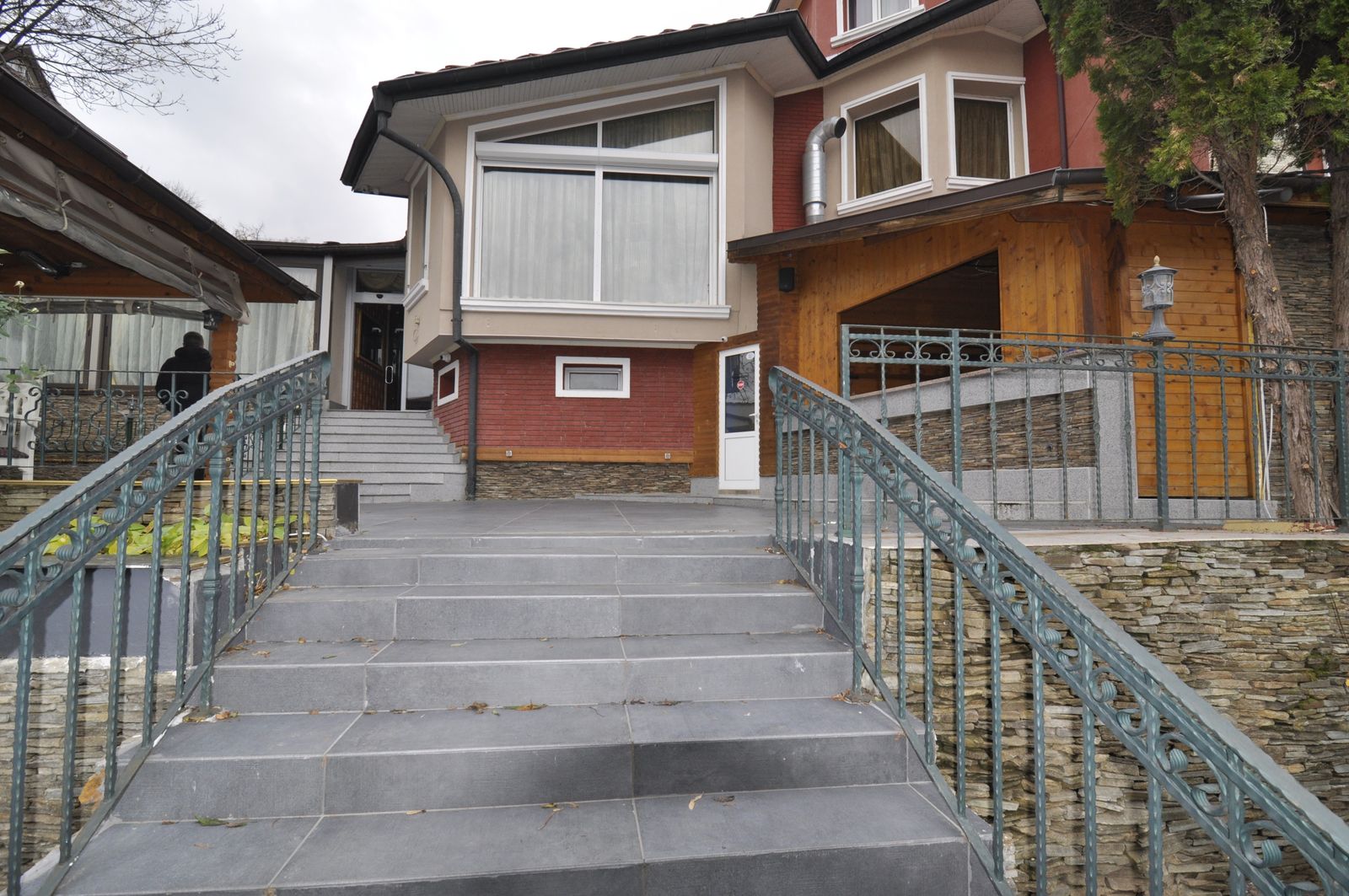 Vintage City Hotel in Sofia - Photo 11