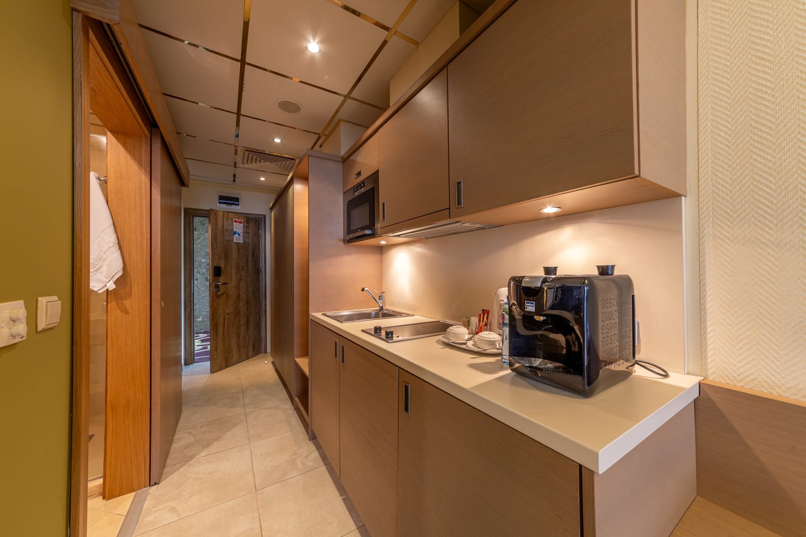 One Bedroom Apartment in The Flamingo Grand Hotel - Cover Photo