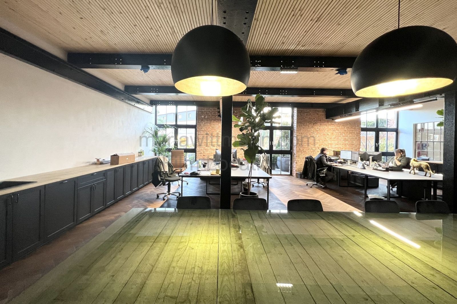 Location 365 - Photo 10