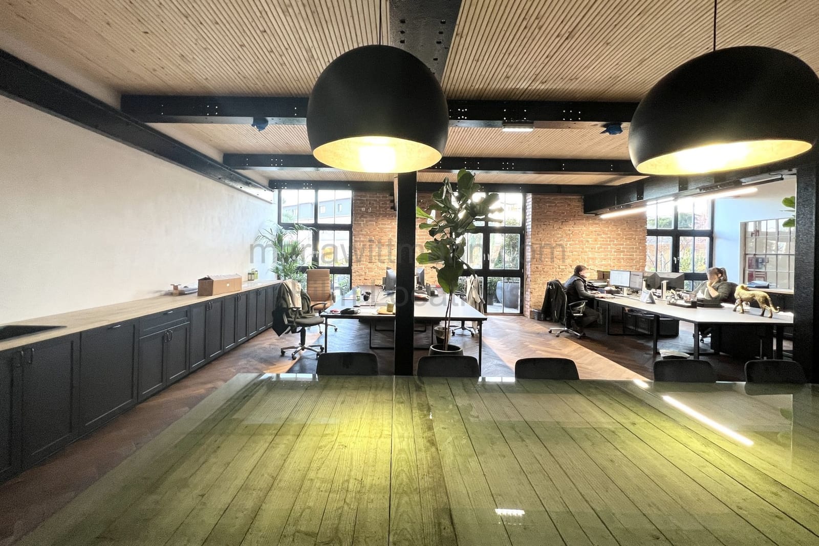 Location 365 - Photo 10