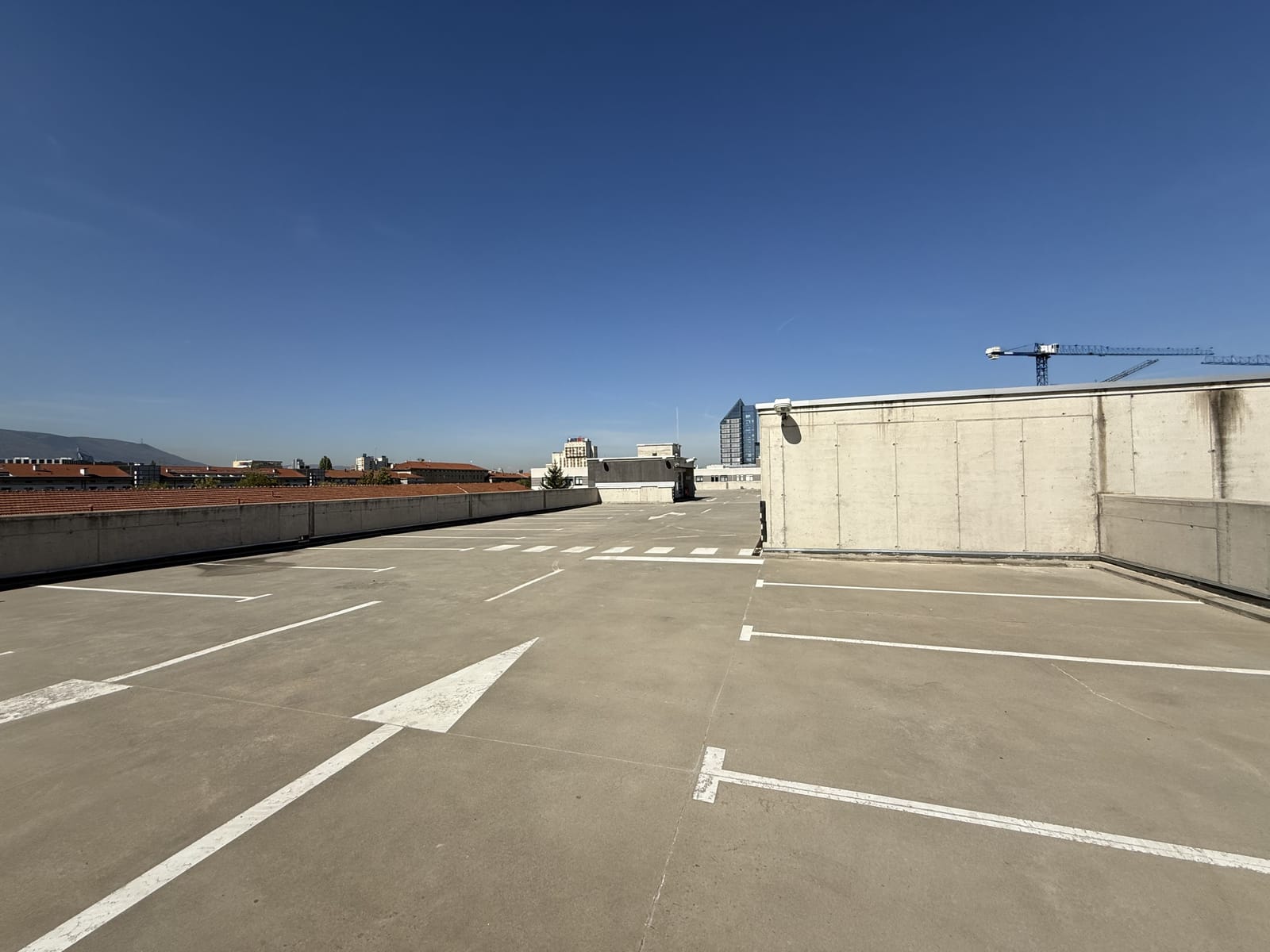 Big 5 Story Parking with security - Photo 42