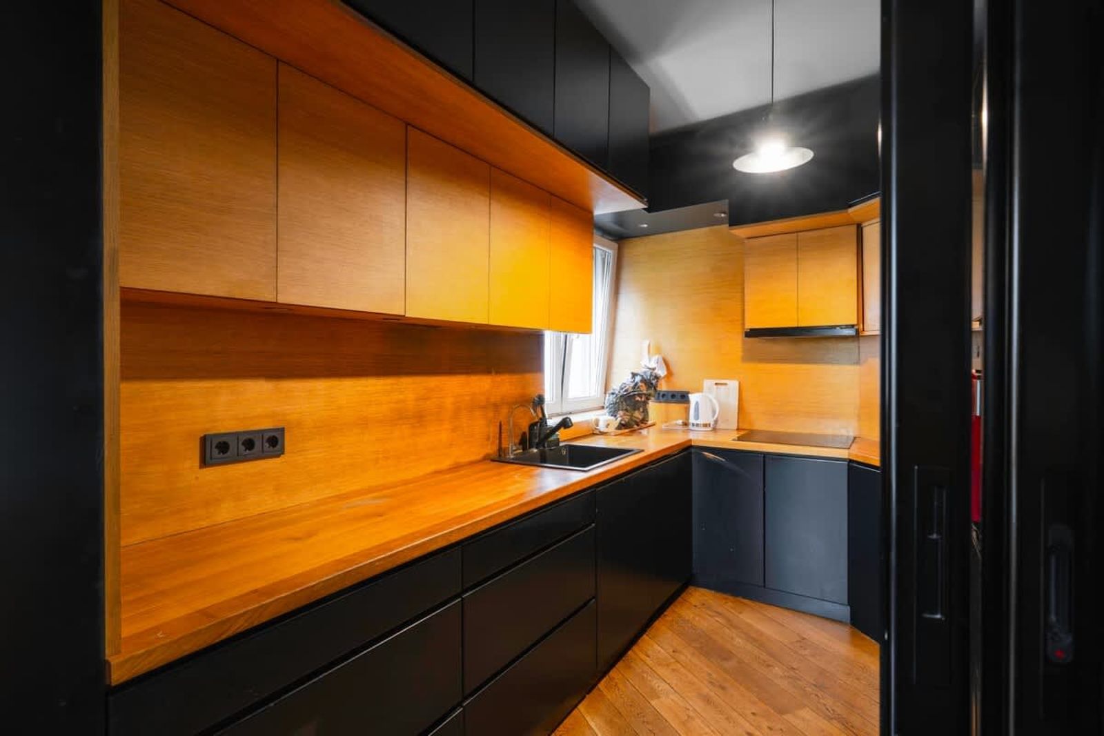 Central 3BD Flat | 2 min to Vitosha Blvd - Photo 9