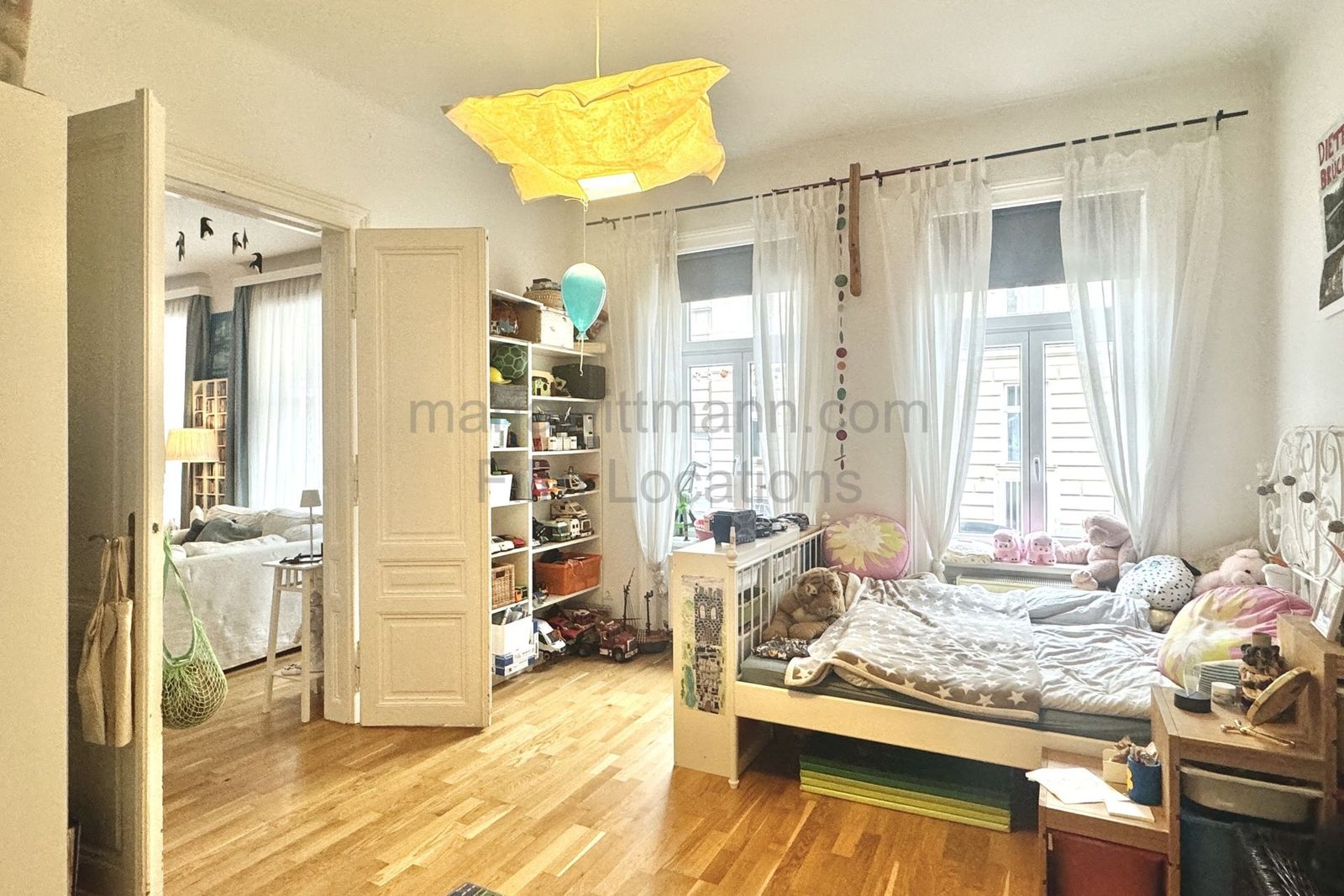 Bright Multi-Room Apartment with Open Plan Living - Photo 13