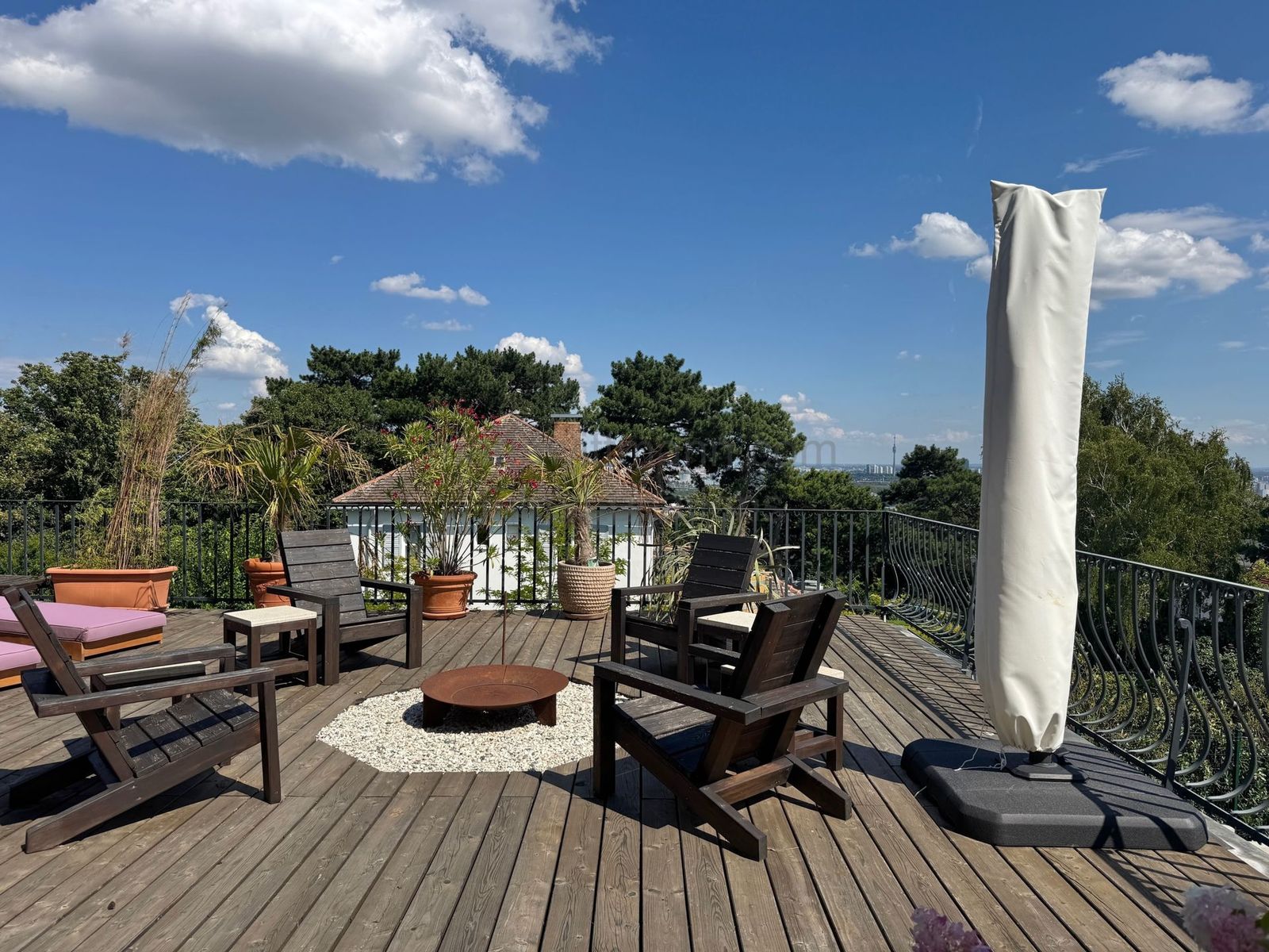 Location 516 - Photo 12