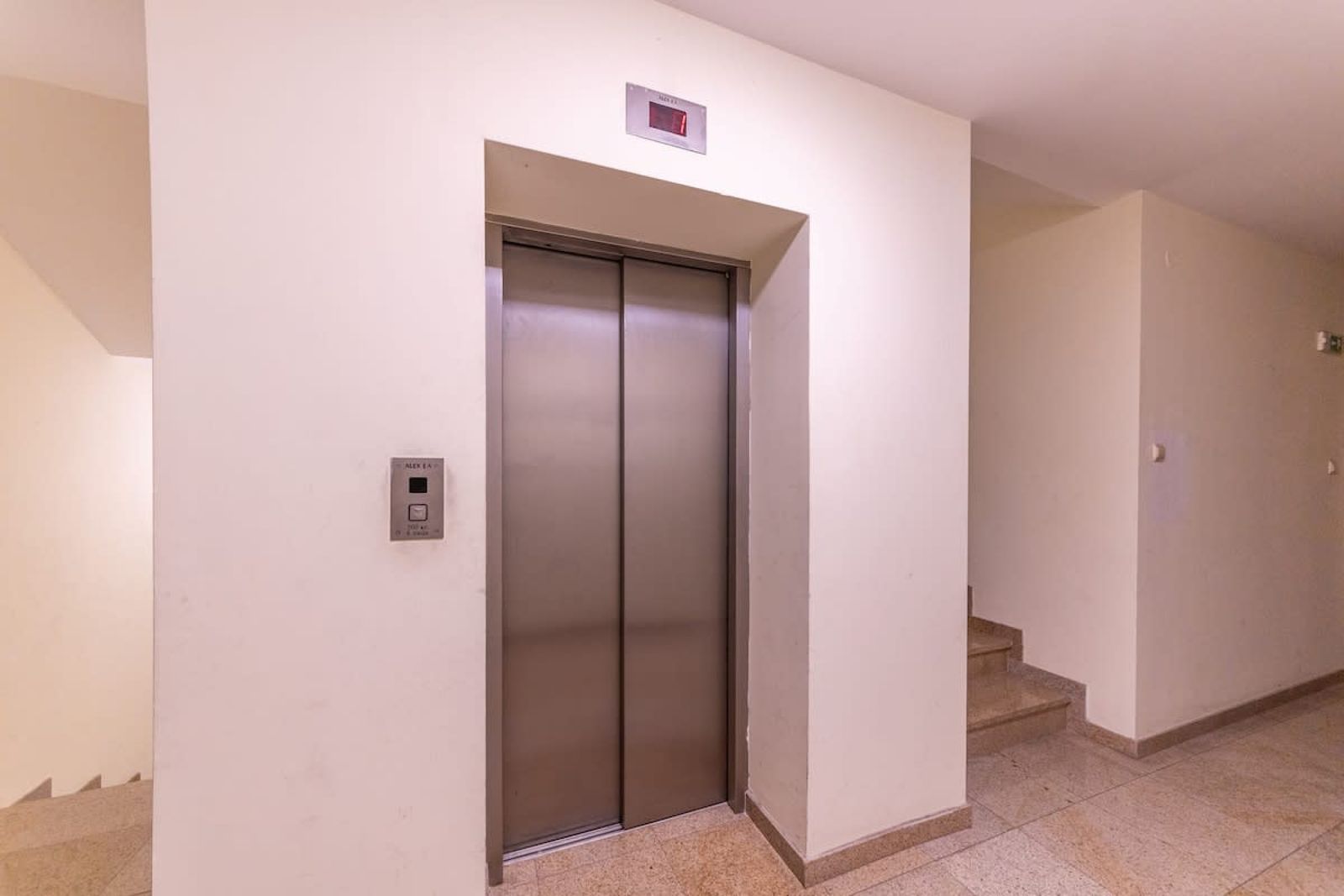 Golden Sands: 1BD Retreat with Free Parking Space - Photo 19