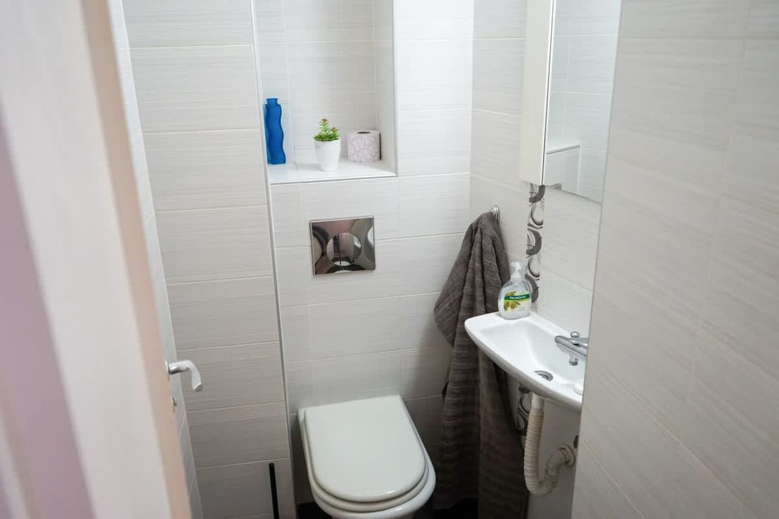 Comfortable 2BR Urban Getaway in City Center - Photo 30