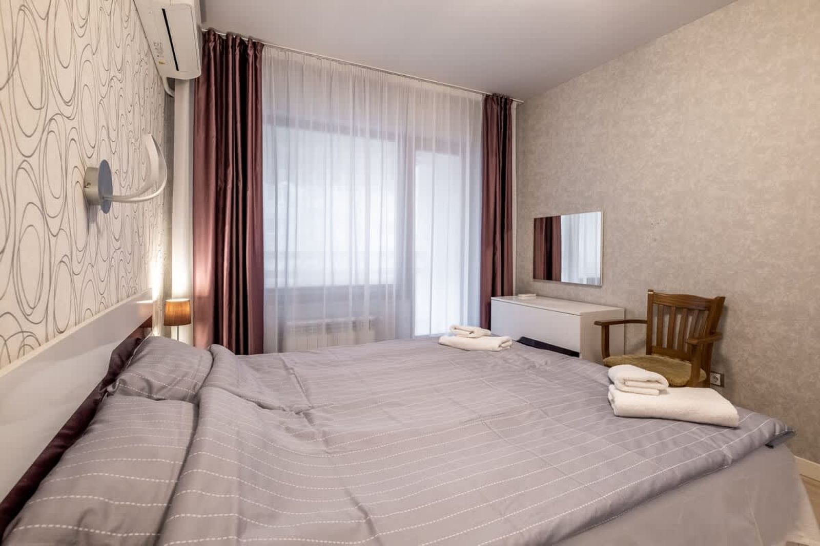 Jewelry - 1 bedroom apartment - Photo 13