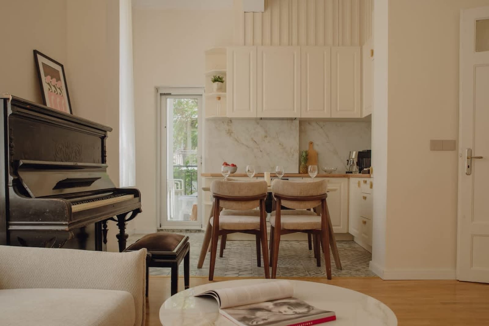 Elegant Escape - High Ceilings, Balcony &amp; Piano - Cover Photo