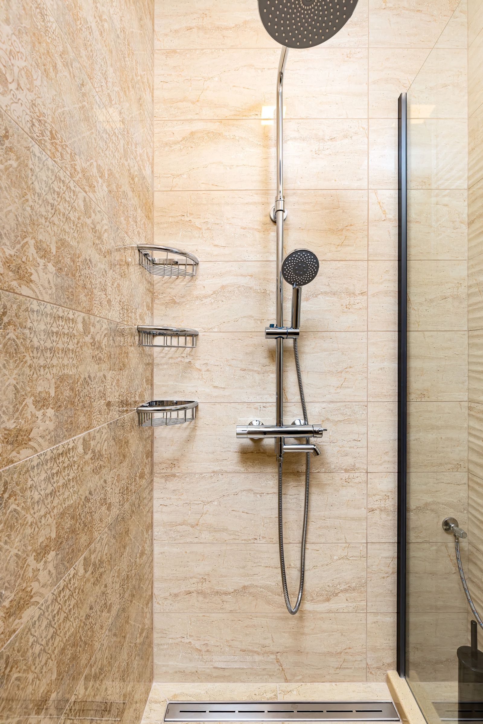 The Modern Wood Suite - Photo 26