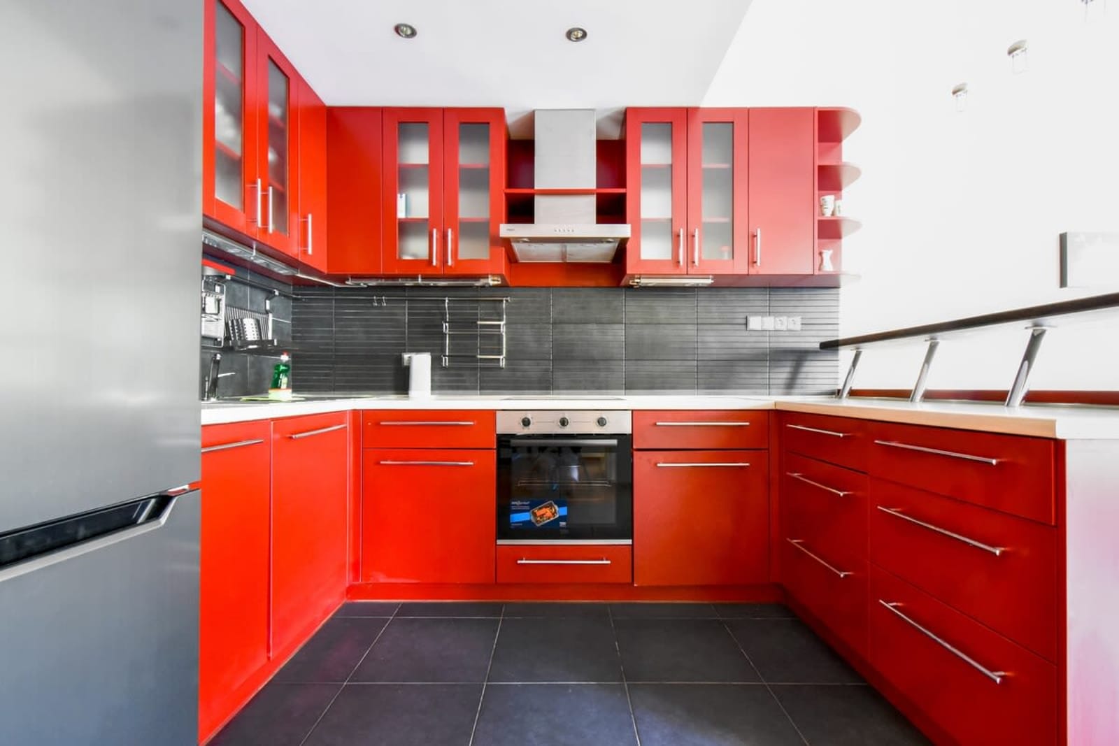 Modern 2BD Flat in Central Sofia + Workspace - Photo 4