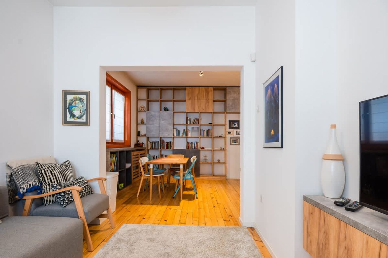 Colorful Getaway right next to NDK - Photo 8