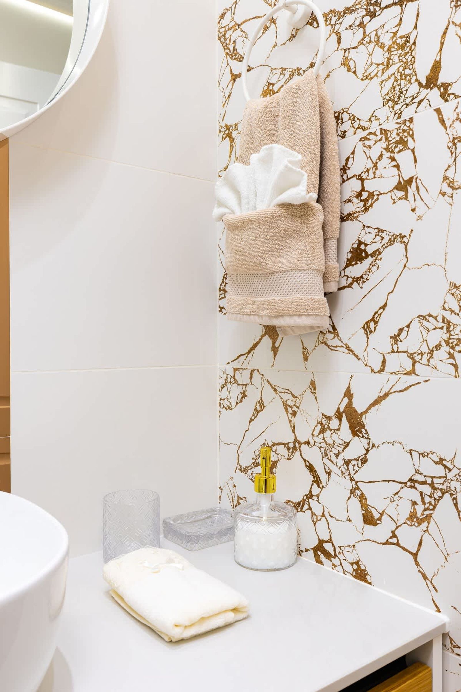 Happy People Plovdiv 1-BD Apartment - White - Photo 52