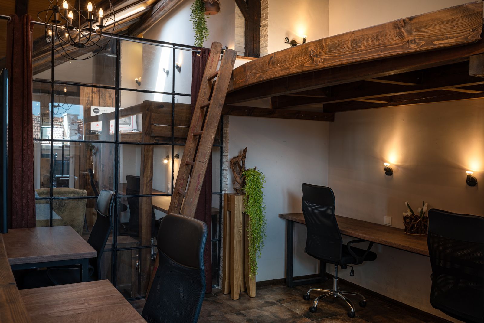 Modern Old Style Co-working space in Sofia - Photo 14