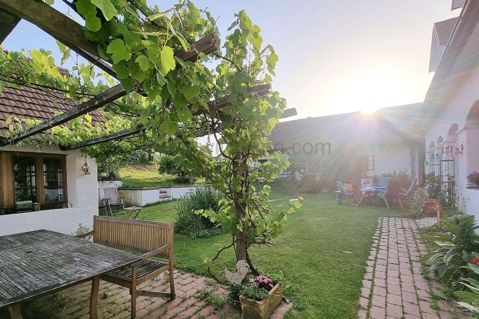 Location 260 - Photo 21