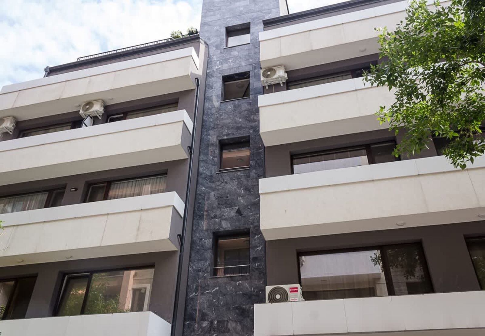 Blue Wave Varna- 2BD Flat with Parking - Photo 23