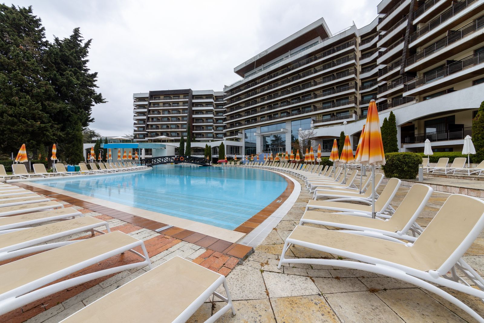 Outside Pool in the Flamingo Grand Hotel - Photo 11