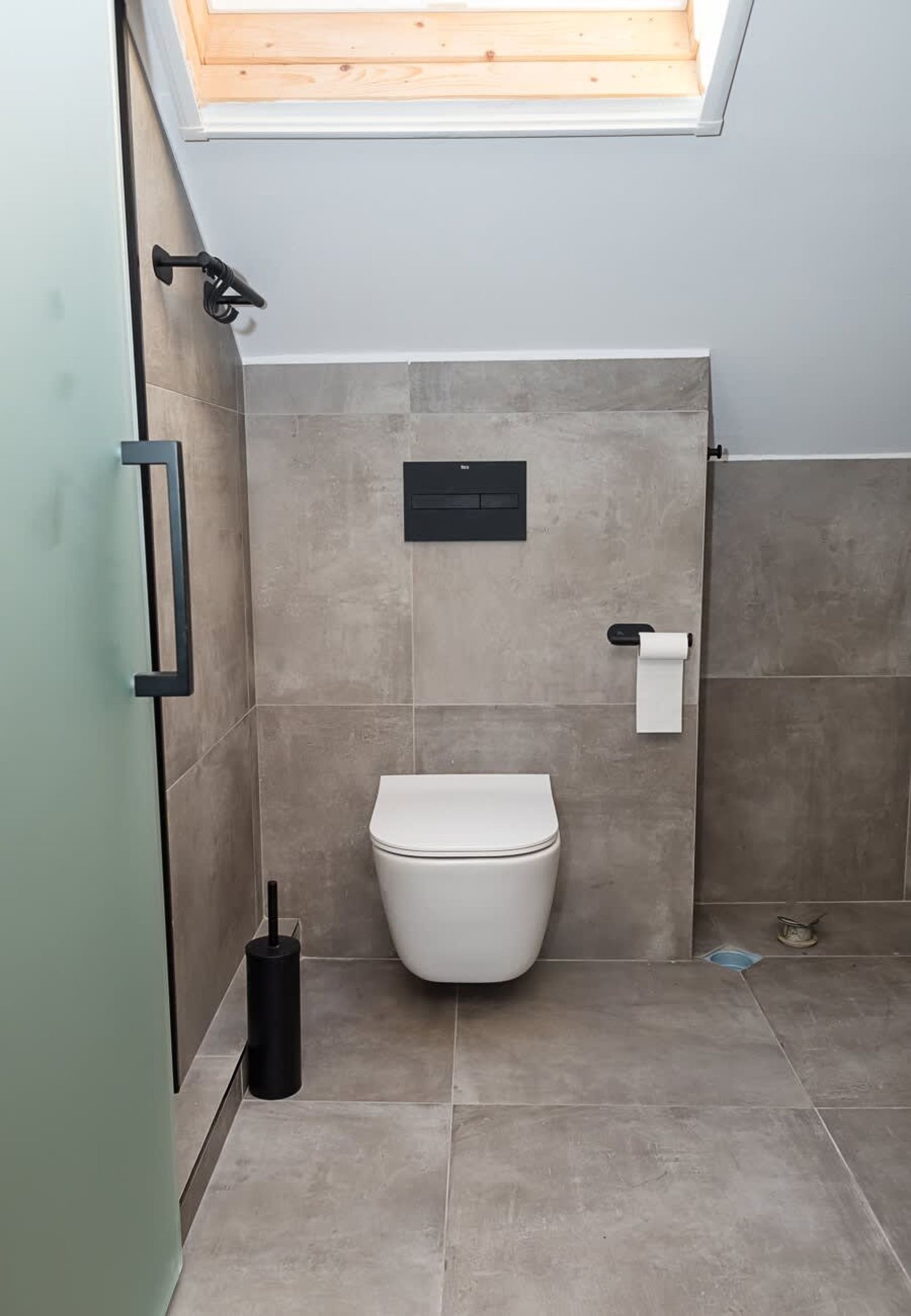 Stylish Maisonette Just Steps from the Sea Garden - Photo 28