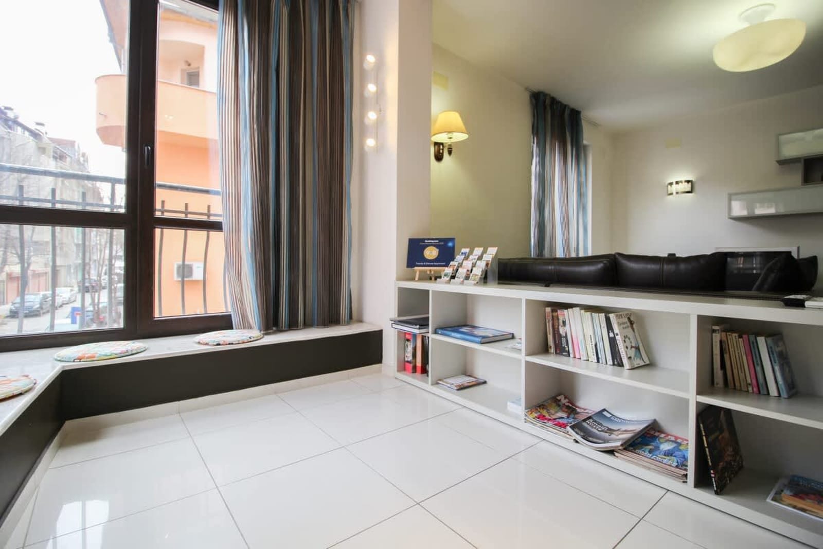 Trendy &amp; Deluxe Apartment - Photo 12