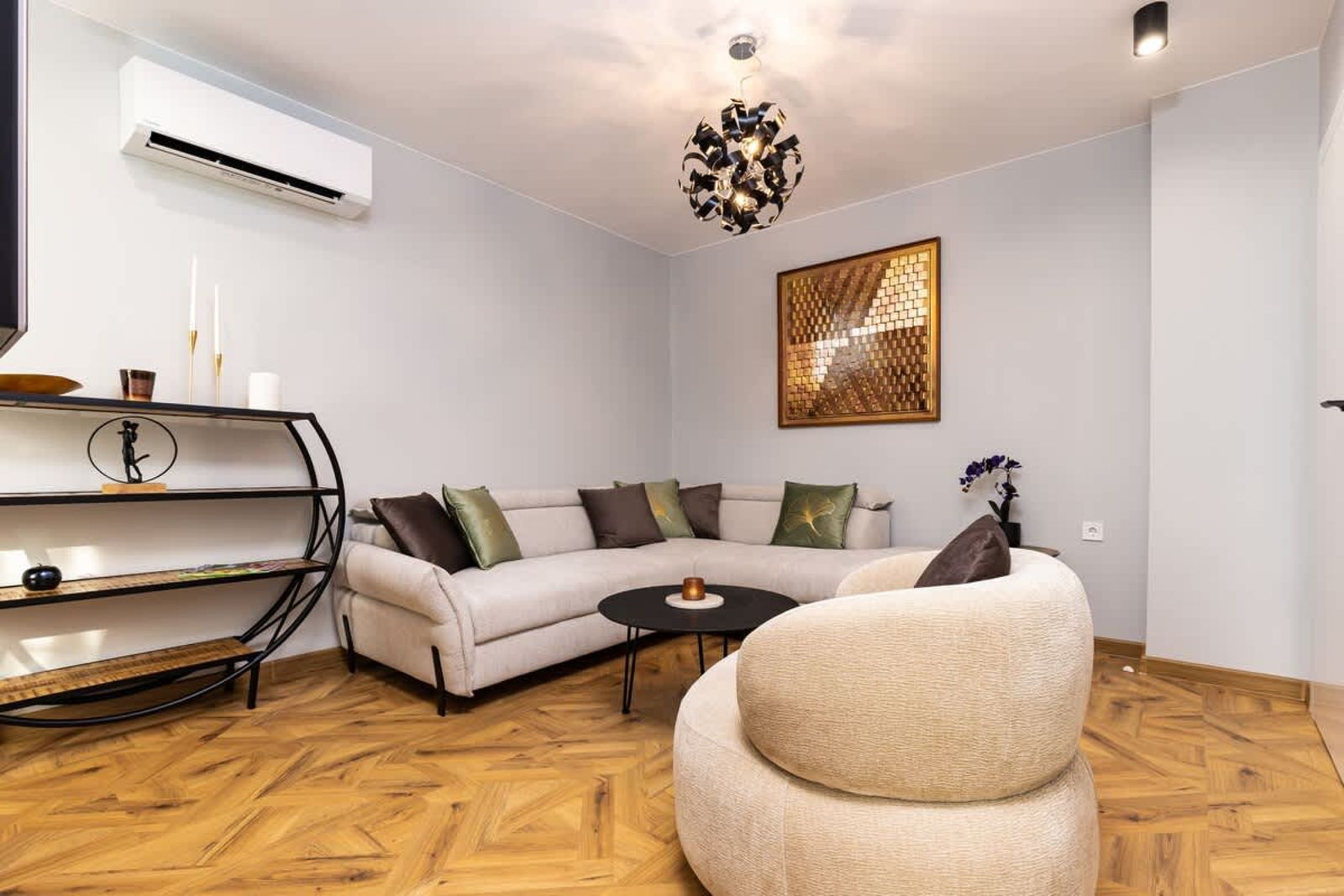 Happy People 2BD, Central Plovdiv - Photo 2