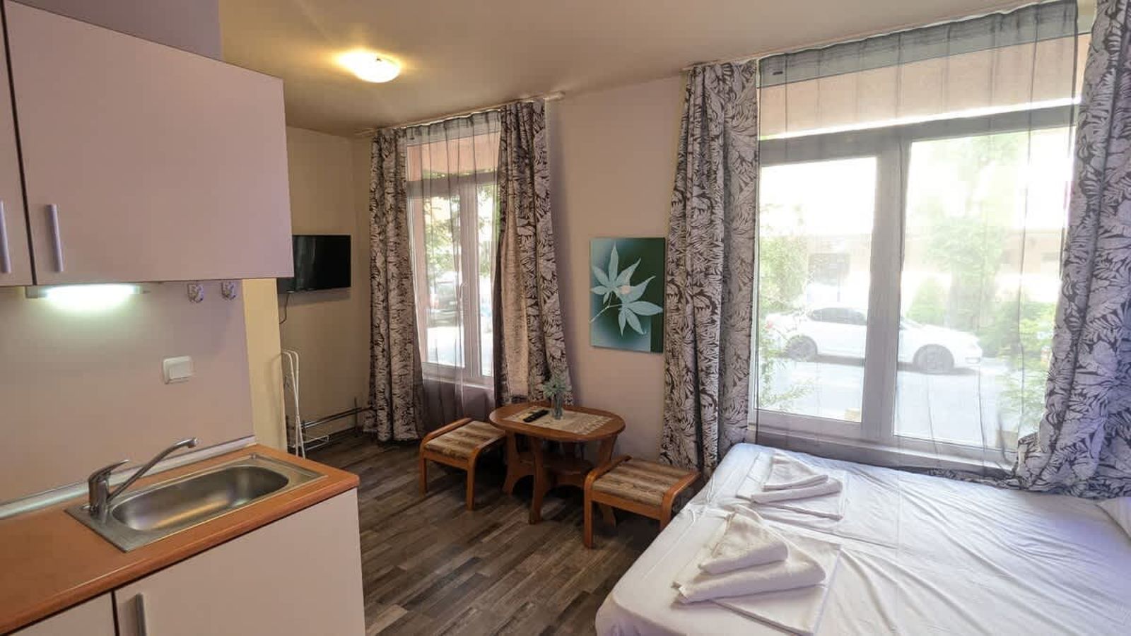 Compact studio with indoor pool near Cacao Beach - Photo 3