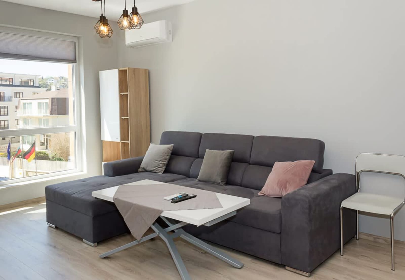 Sunny 1BD Flat in St Constantine &amp; Helena Complex - Photo 7