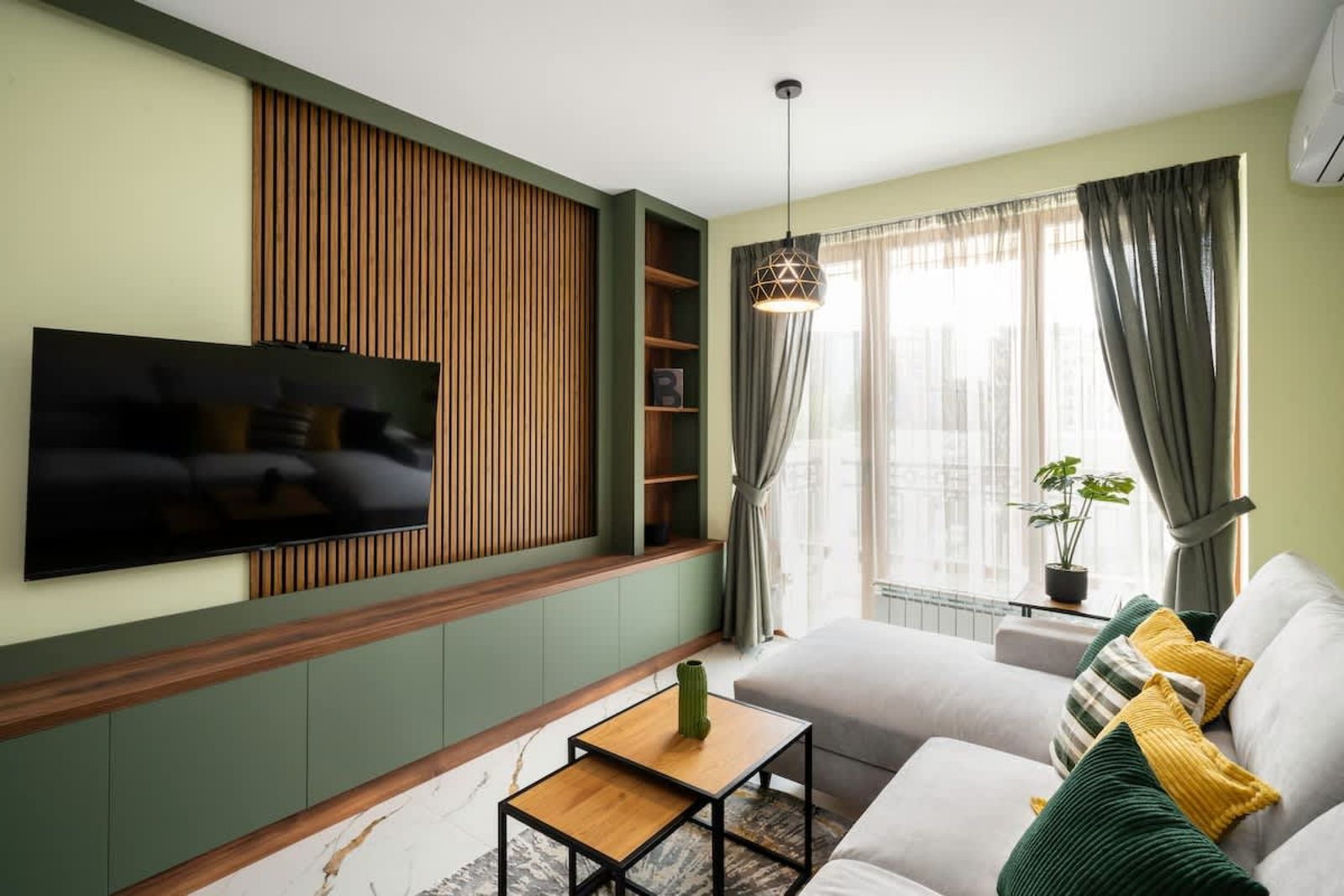 Stylish Urban Haven with Dedicated Parking Spot - Cover Photo