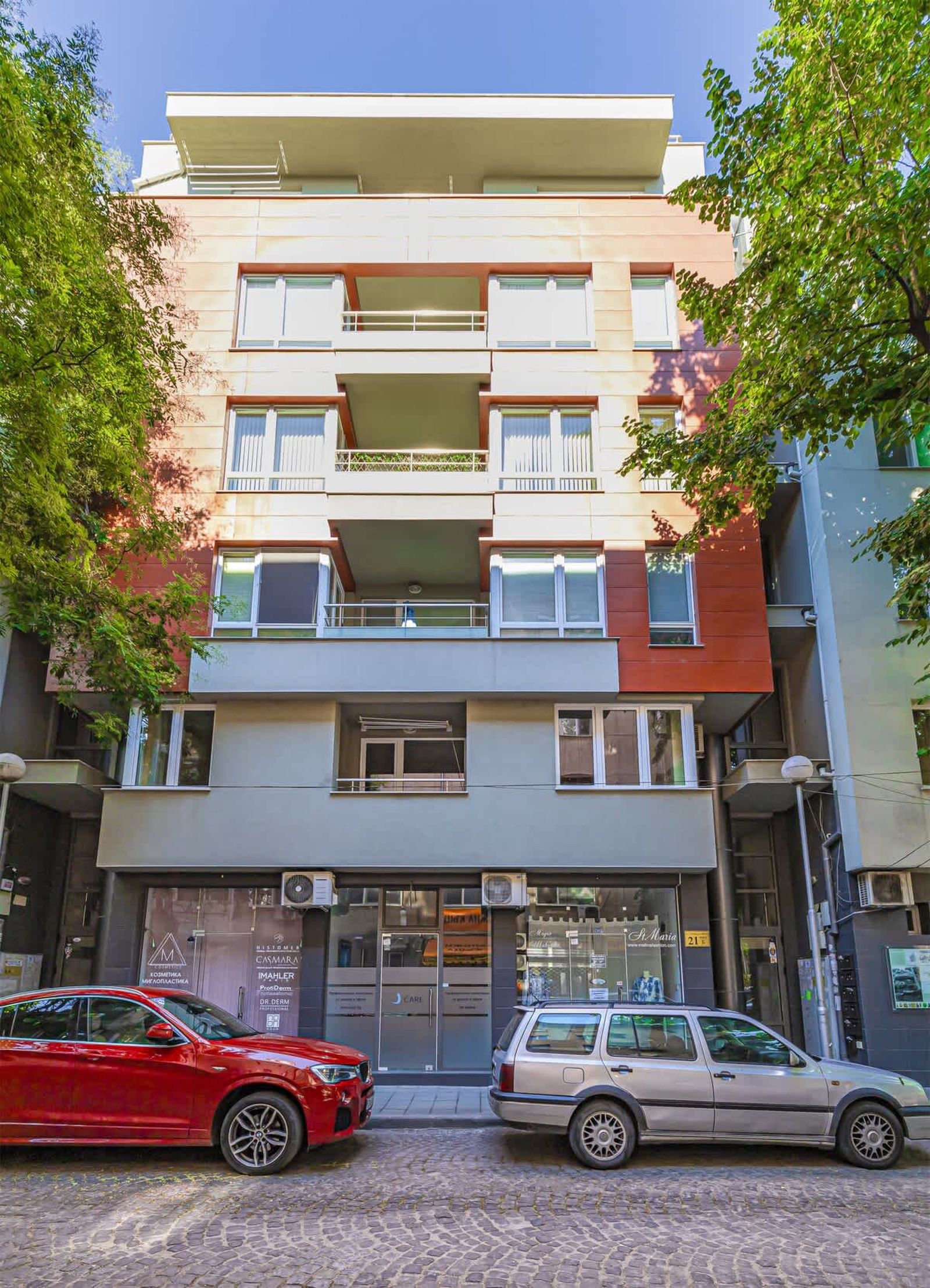 Stylish 2BD Apartment with a Nice Cozy Terrace - Photo 21