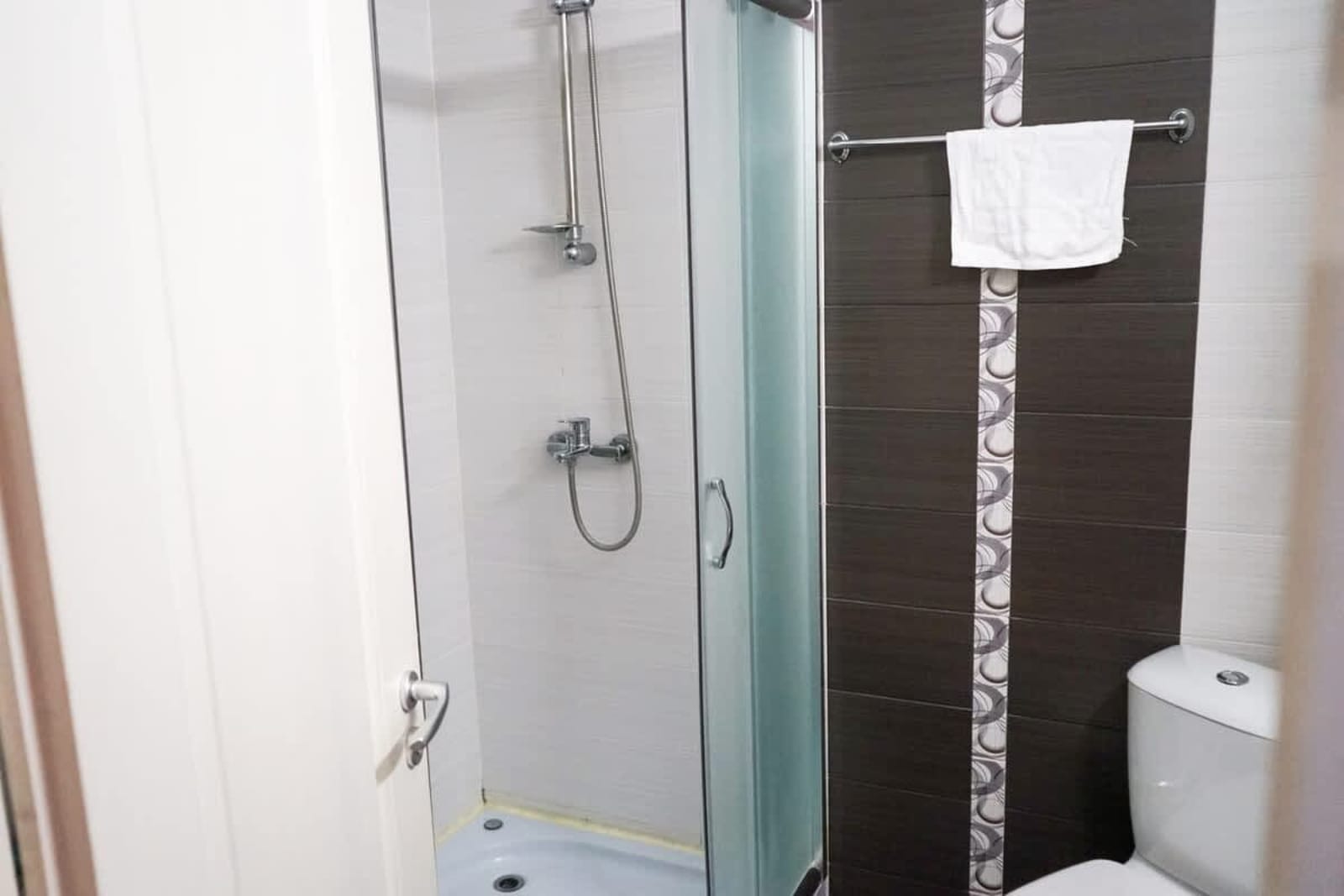 Comfortable 2BR Urban Getaway in City Center - Photo 21