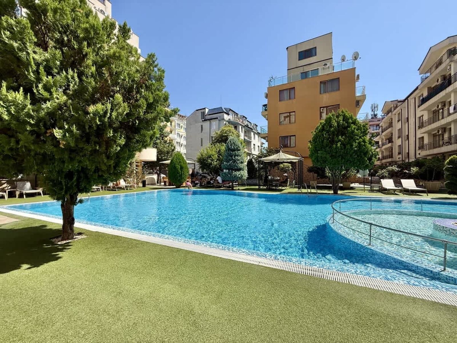 Cozy apartment in Emerald Paradise - Photo 41