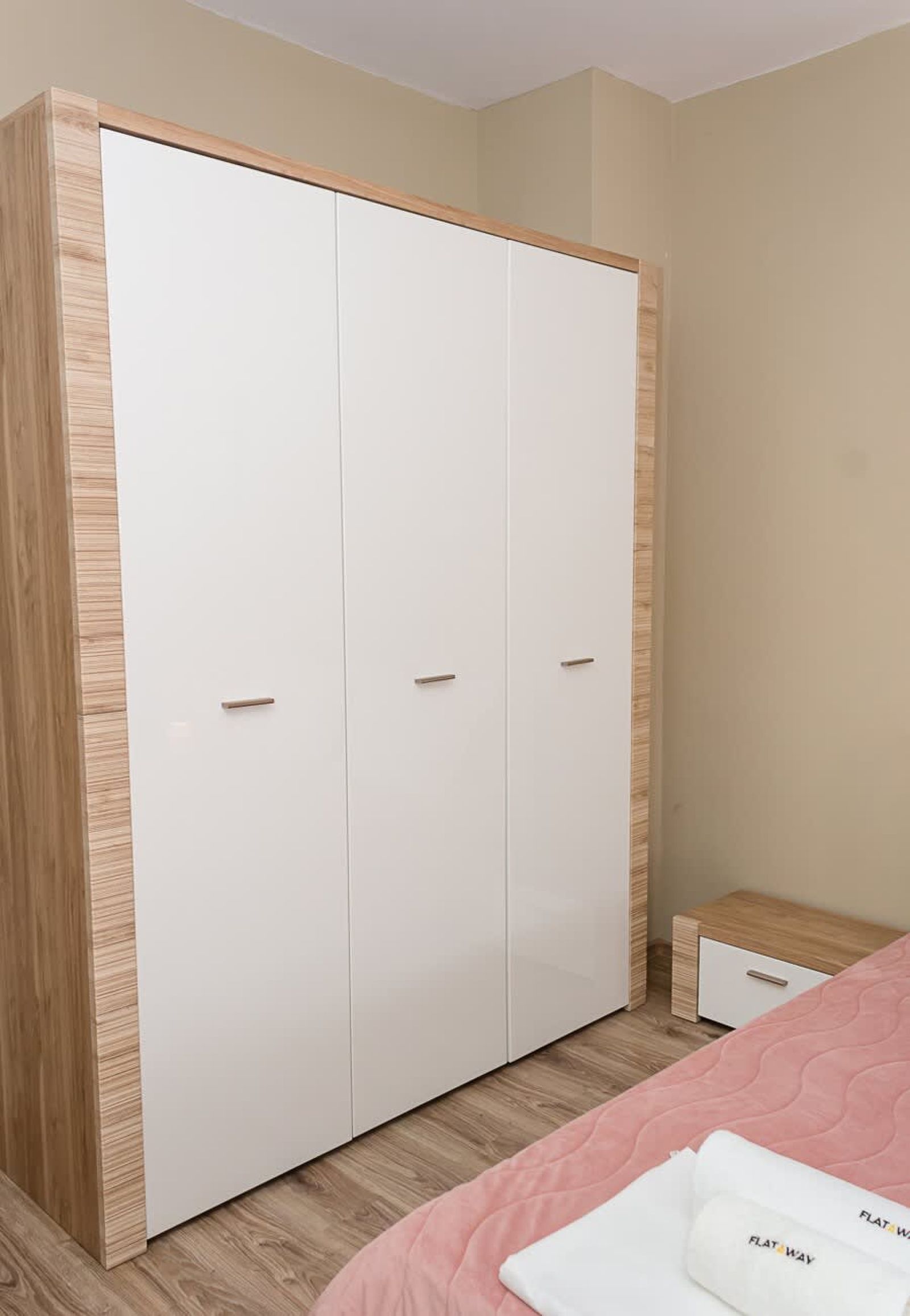 Golden Sands Best Location 1BD Flat - Photo 27