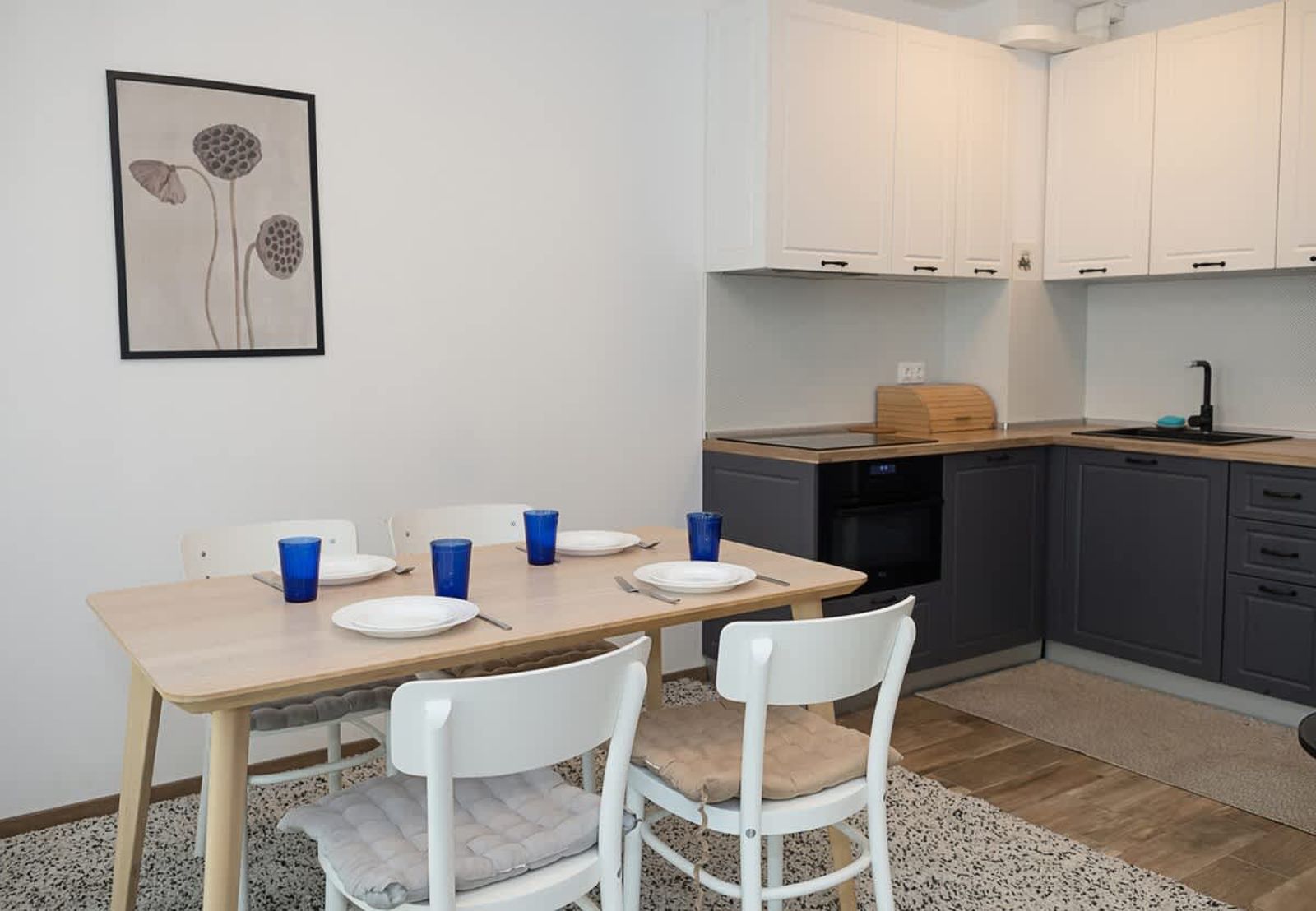 Modern 2-Bedroom Flat with Balcony in Azur Premium - Photo 5